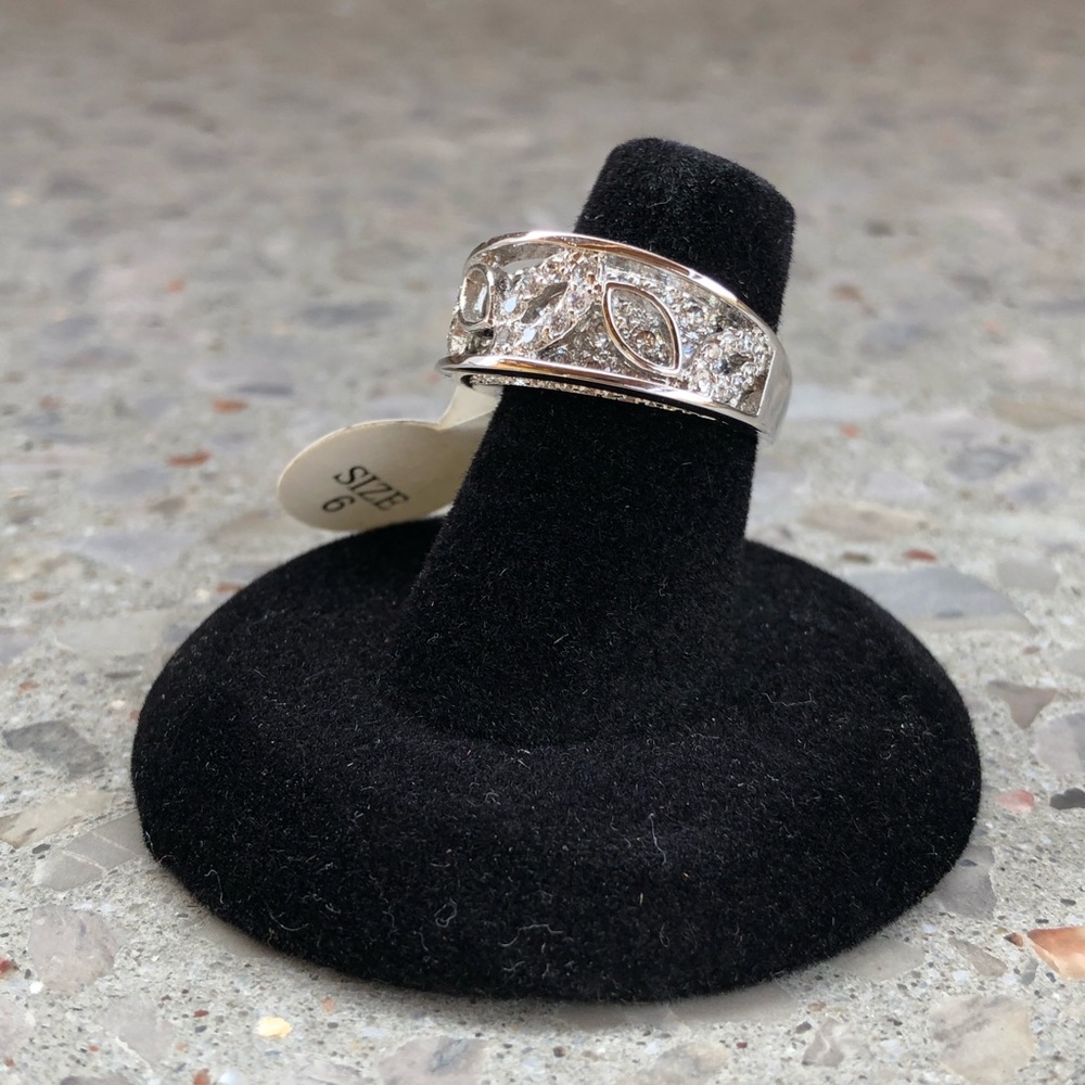 Sterling Silver - CZ - Size 6 - NWT